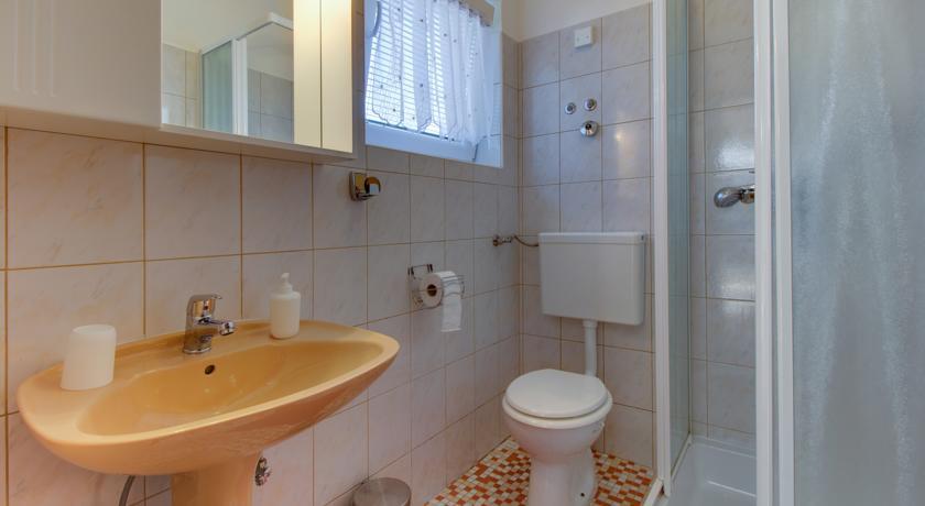 Apartment Nikolina Mali Lošinj Стая снимка
