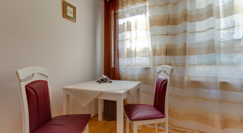 Apartment Nikolina Mali Lošinj Стая снимка