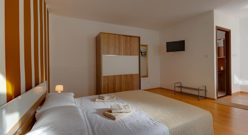 Apartment Nikolina Mali Lošinj Стая снимка